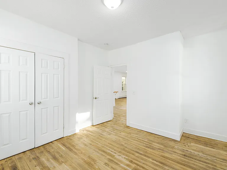 517 Winchester Ave #2 — Photo 8