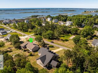 212 Topsail Watch Dr, Hampstead, NC 28443