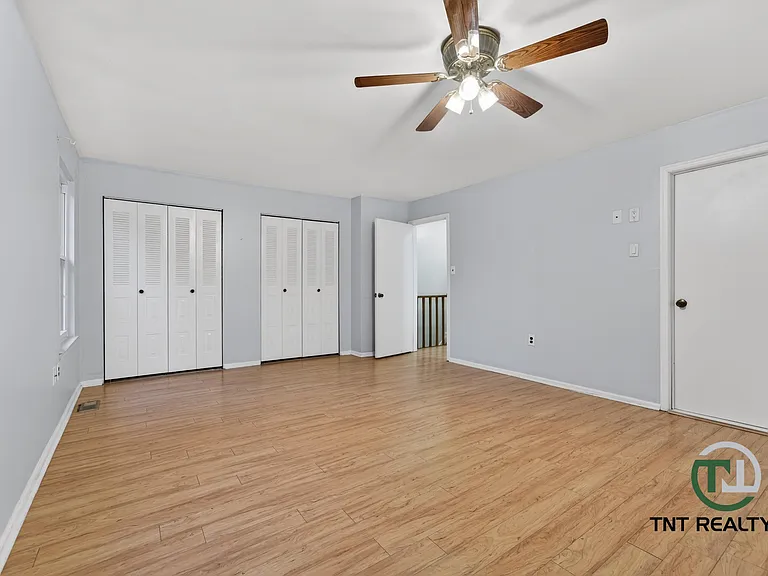 323 Constitution Cir — Photo 16