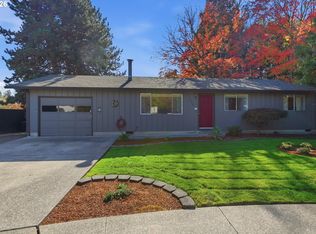 1424 NE 2nd Ct, McMinnville, OR 97128