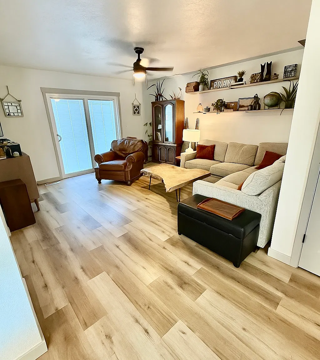 379 N Procyon Pl — Photo 3