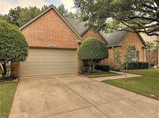 1832 Glen Wood Dr, Grapevine, TX 76051