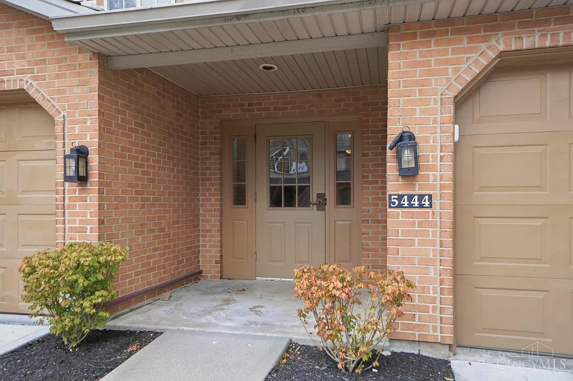 3 bed, 1504 sqft, $2,300 — Photo 2