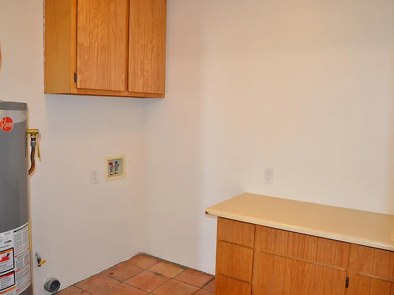 1025 E Indianola Ave — Photo 13