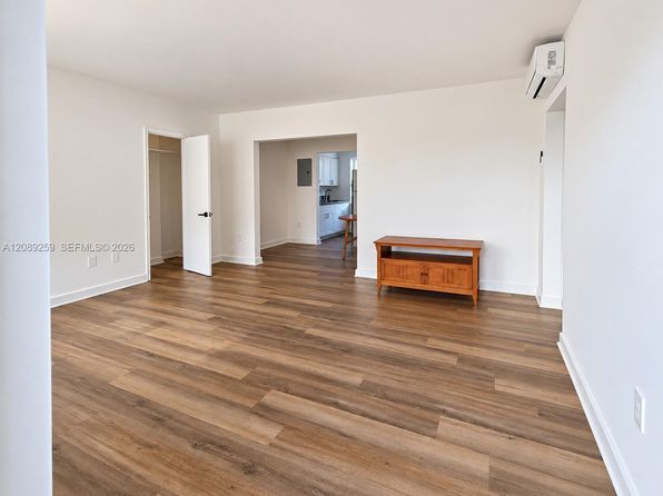 926 79th Ter APT 6