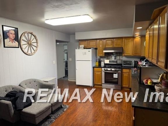 3rd image of 1229 Michigan Ave