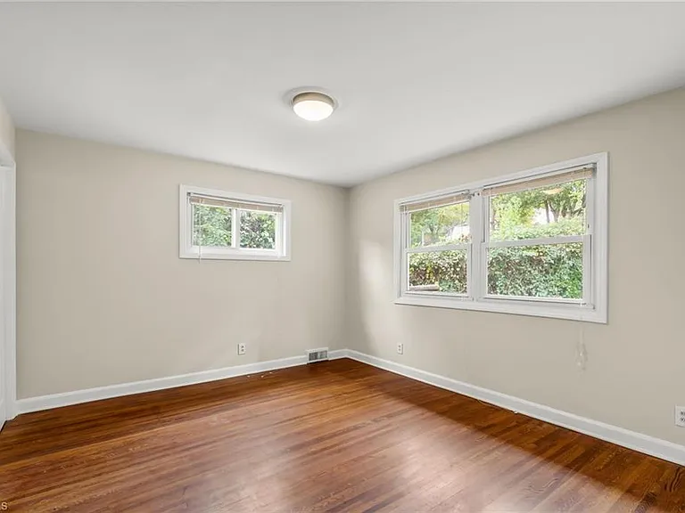 1200 Lamont Dr — Photo 10