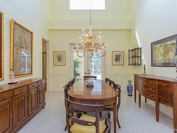 Formal dining room