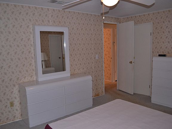 5th image of 1620 SW 64th Way #H