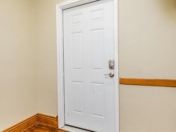 2nd image of 13250 S Carondolet Ave Floor 2