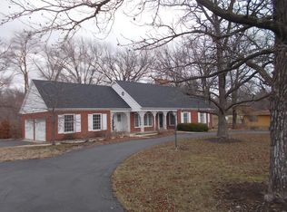 725 Lakeview Rd, Mexico, MO 65265