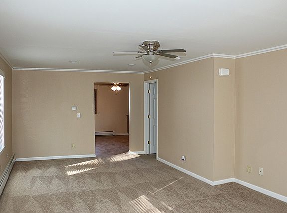 4th image of 921 N Vine St