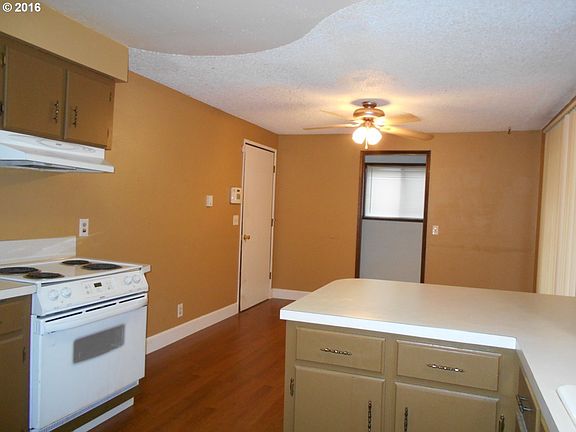 5th image of 3912 NE 137th Ave