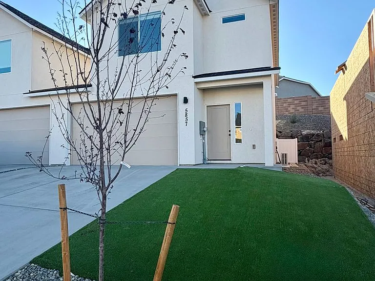 5857 W 40th Ct — Photo 1