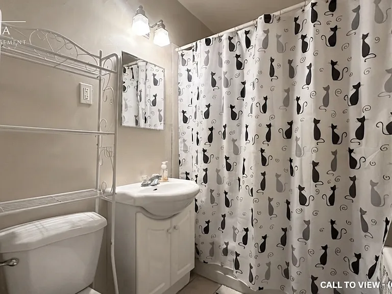 1007 Adelaide St N #8 — Photo 6
