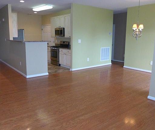 4th image of 45 Hawk Rise Ln #204