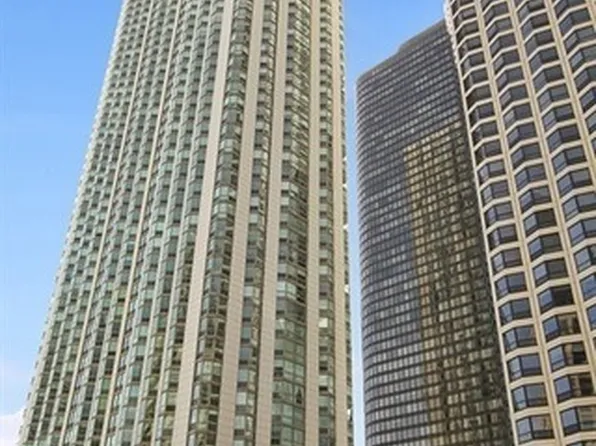 195 N Harbor Dr APT 3805, Chicago, IL 60601