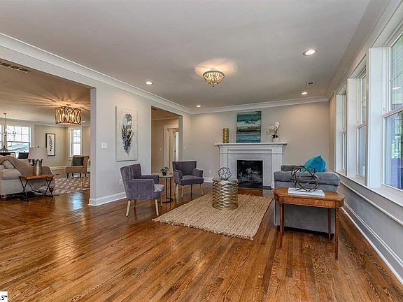3rd image of 140 Aberdeen Dr