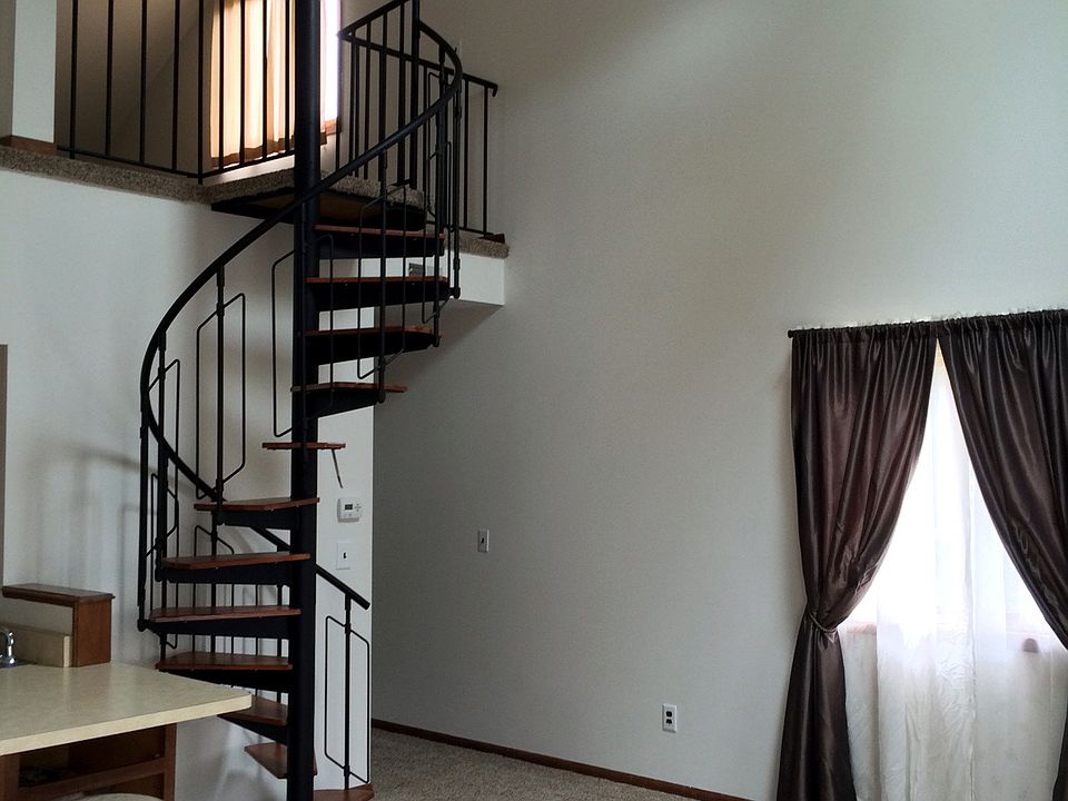 1st image of 9 Sugar Loaf Ct Unit 1