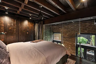 Rented by Coldwell Banker Warburg