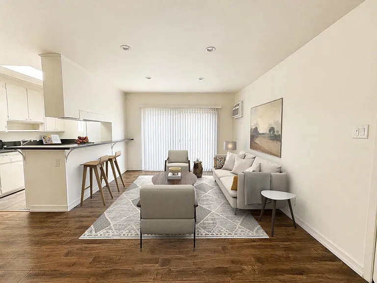 2030 Holly Dr #7A — Photo 9