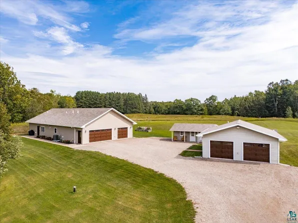 2240 Brook Hollow Dr, Carlton, MN 55718