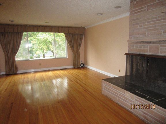 2nd image of 14060 Sunnyside Ave N