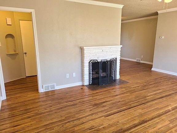 4th image of 1538 S Louisville Ave
