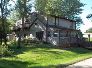 1042 N Moose Rd, Mount Morris, IL 61054