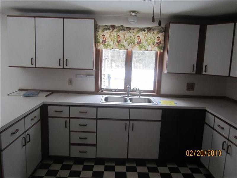 2nd image of 114 Berry Rd
