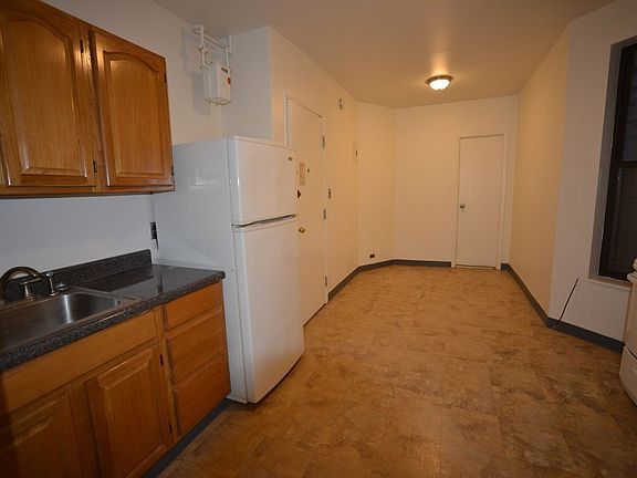 2nd image of 519 W 48th St #10