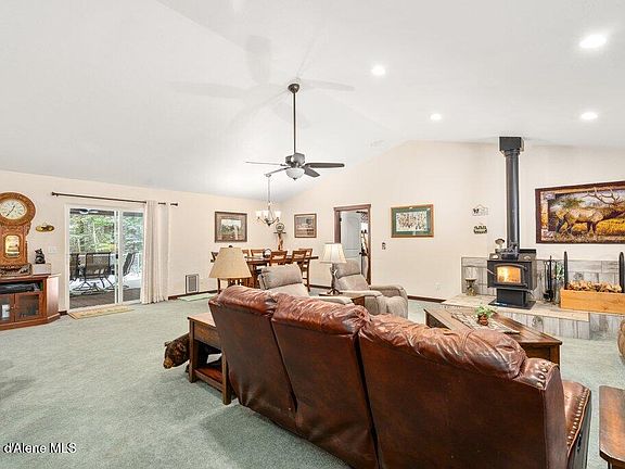 4th image of 64 Angelwood Ln