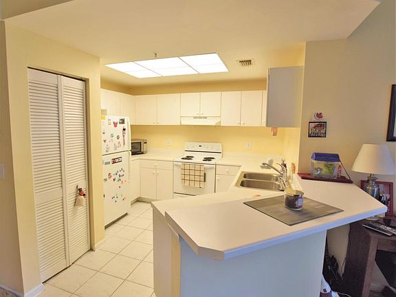 Home For Sale In POLO GLEN