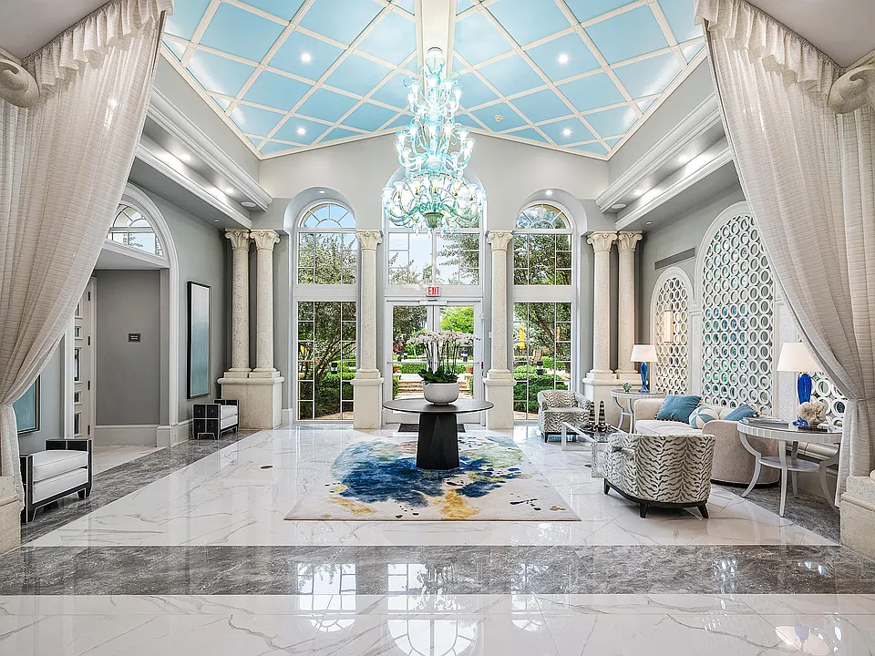 3000 S Ocean Blvd #402