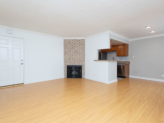 3rd image of 12611 Pacific Ave APT 103