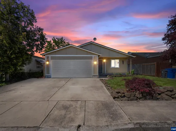 759 N Sunrise Dr, Jefferson, OR 97352