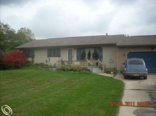 2255 Wildwood Rd, Holly, MI 48442