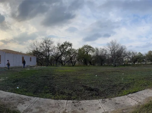 8203 Rain Dance Dr, San Antonio, TX 78242
