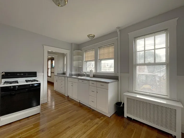 738 Mount Auburn St — Photo 11