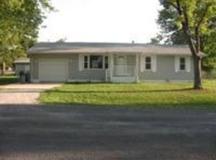 900 Main St, South Roxana, IL 62087