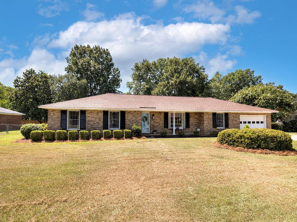 1st image of 2302 Gingko Dr