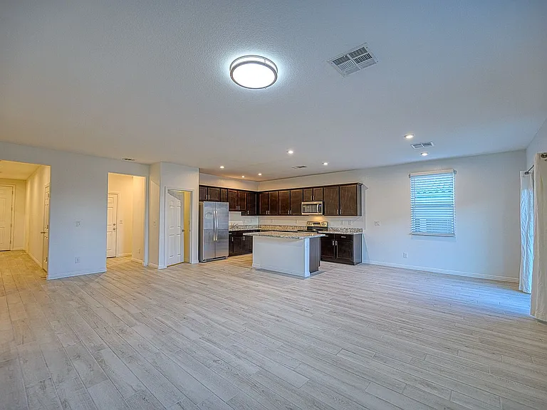 5635 S Larimer St — Photo 4