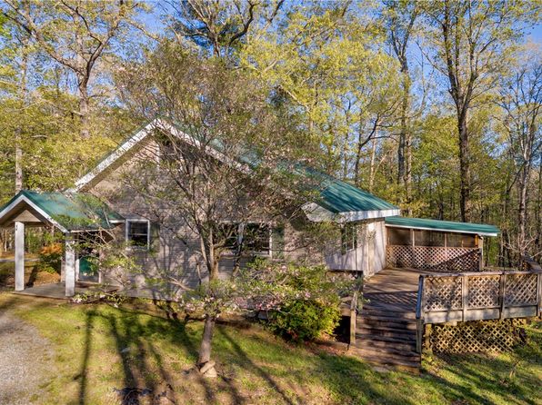105 Bonner Rd, Mountain Rest, SC 29664