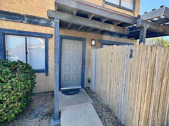 2nd image of 286 W Palomino Dr Unit 98