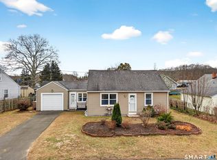 6 Slocum Drive, East Lyme, CT 06357