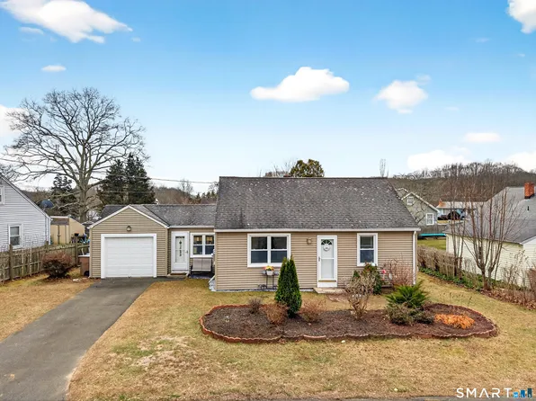 6 Slocum Drive, East Lyme, CT 06357