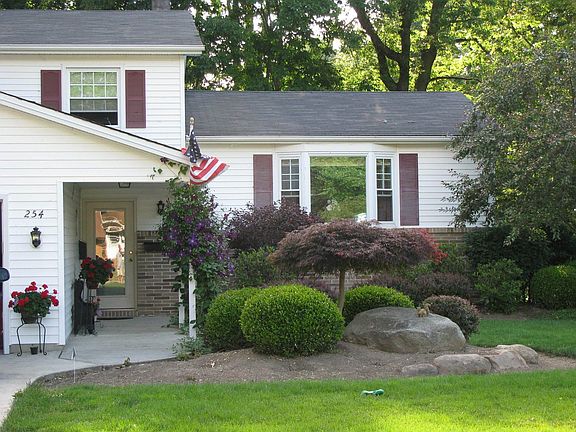 5th image of 254 Duff Dr
