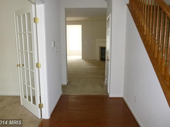 3rd image of 16628 Barge Cir