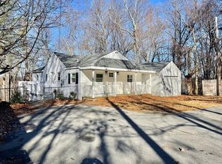 20 Hillside Ct, Amesbury, MA 01913