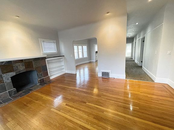 3rd image of 711 30th St